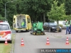 Man op grasmaaier gewond na aanrijding met auto in Bellingwolde